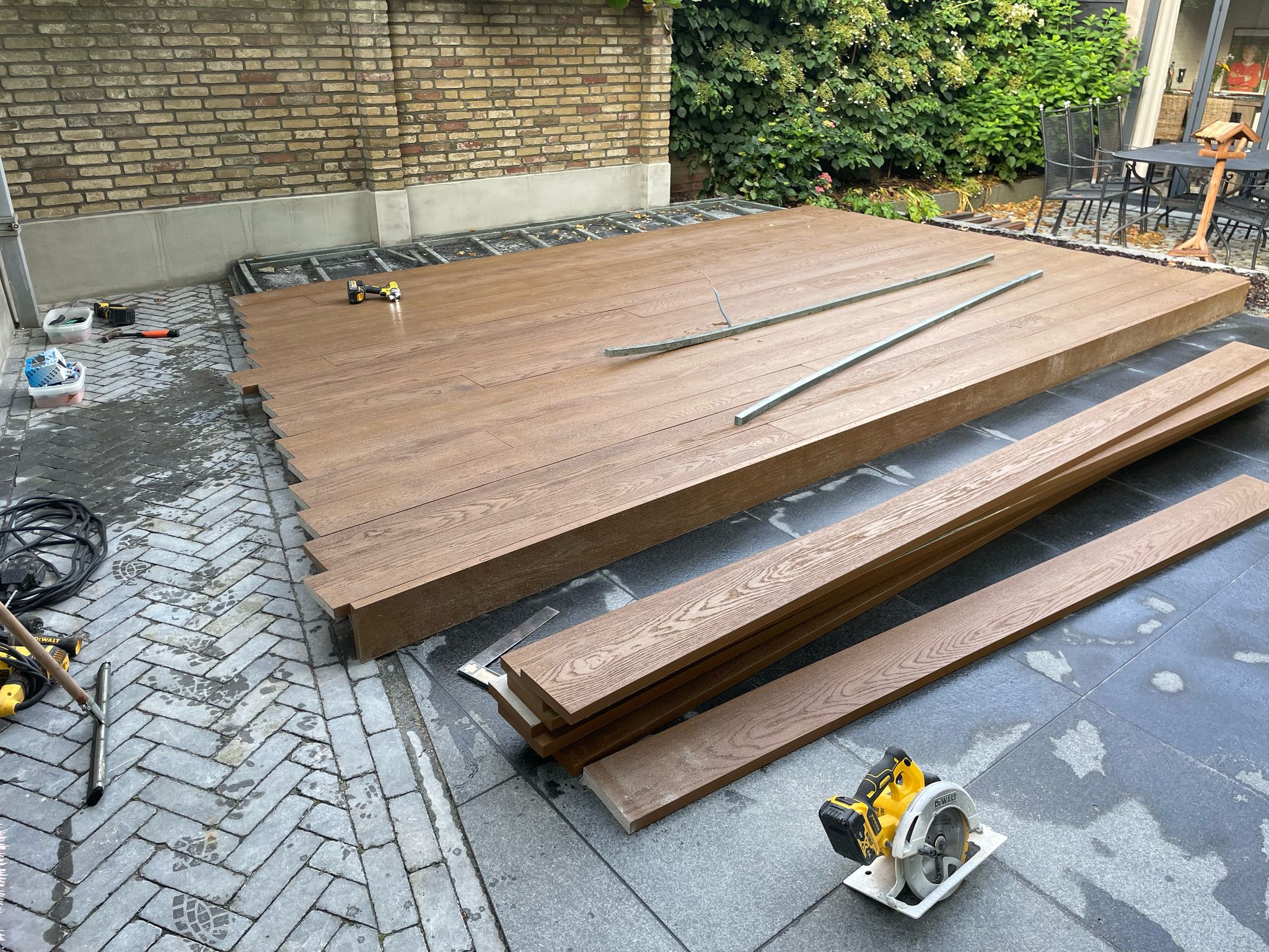 Millboard terras tbv jacuzzi (Den Hout) — afbeelding 3