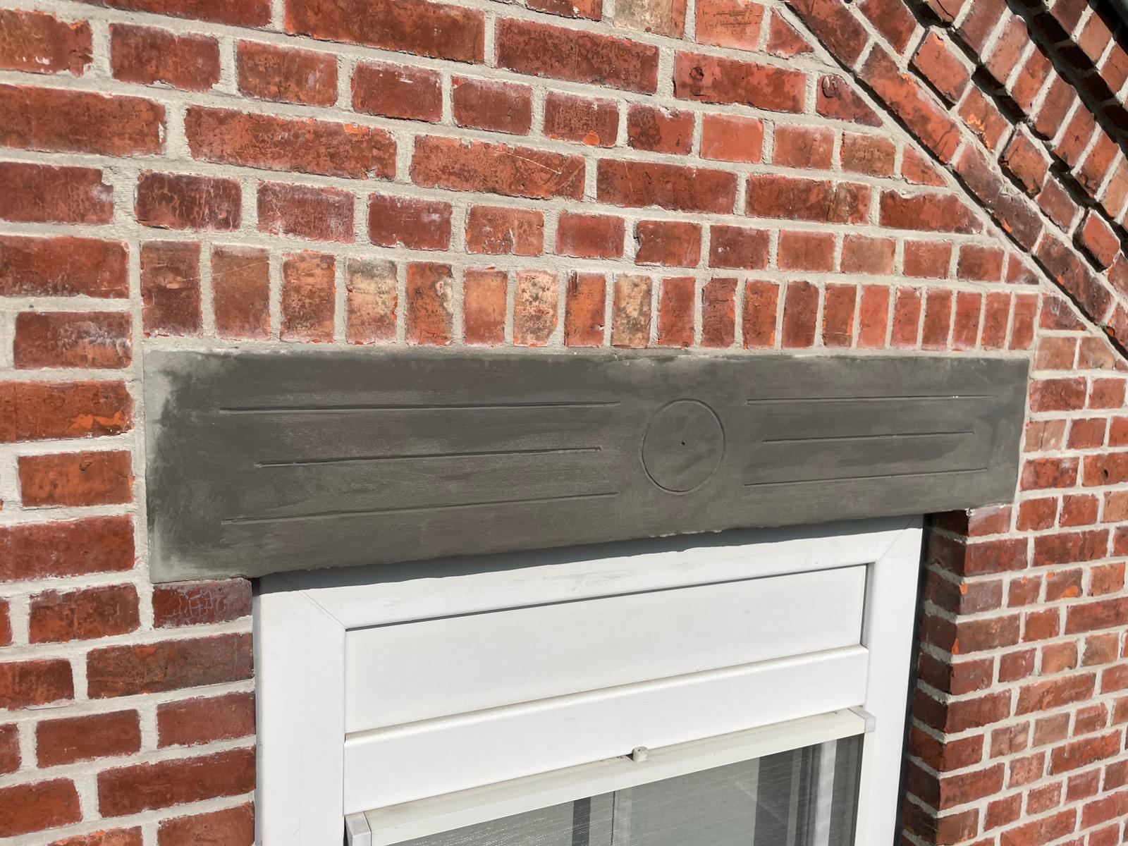 Aanbrengen cementgebonden bovenlijst voorgevel (Rijsbergen) * — afbeelding 2